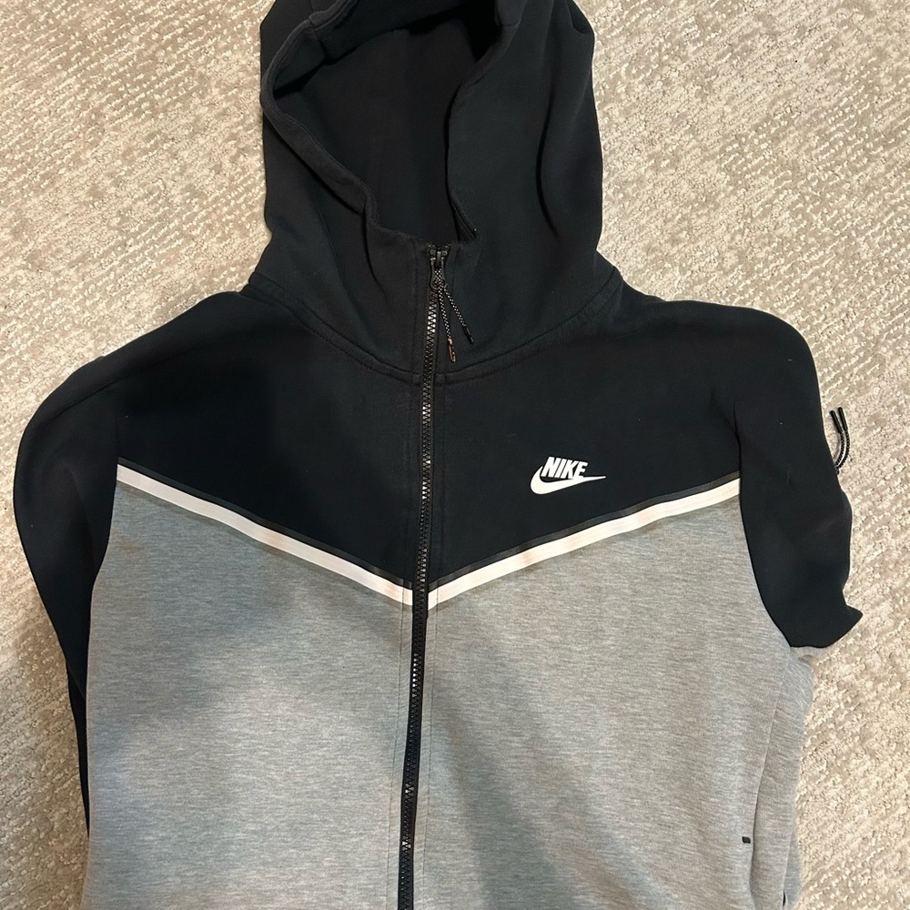 Nike Sportswear Men's Tech Fleece Full-Zip Hoodie, Size L - Black/Gray